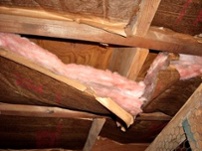 fiberglass batt insulation not in contact with subfloor