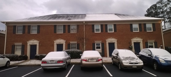 snow-roof-heat-loss-attic-600.jpg